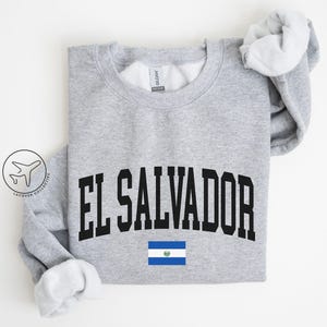 El Salvador Sweatshirt, Salvadoran Flag Crewneck, College Style Pullover, Central America Travel Gift, Unisex Sweater